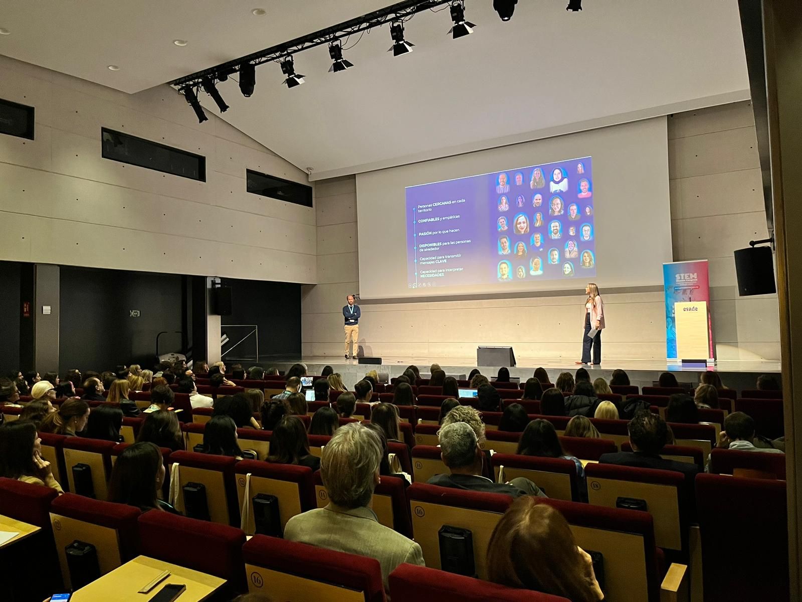 Ángel Pardillos y Eva Garrido en Stem Women Congress